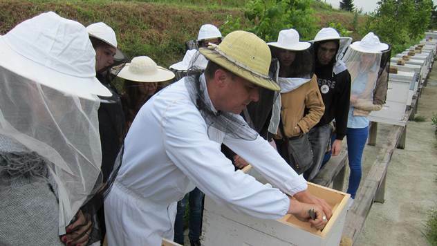 Razvod poljoprivrednika - © Agromedia