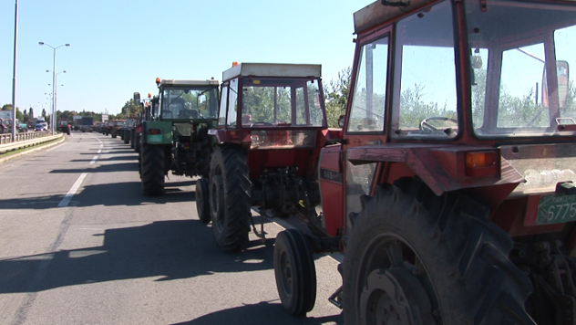traktori na autoputu
