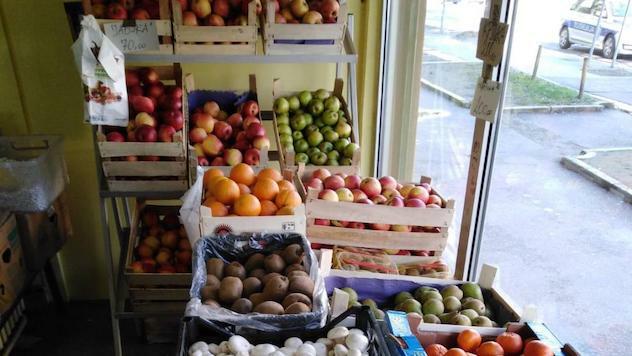 Prodaja voća isplativa je marketima, a voćarima? © AGROmedia