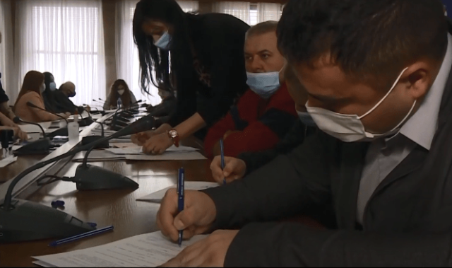 bespovratna-sredstva-dobili-mladi-ljudi