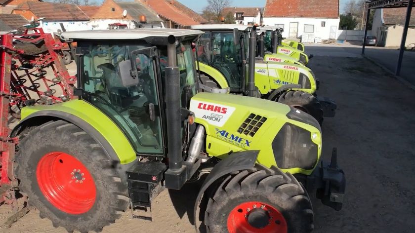 Claas Arion 620 je idealan teške operacije © Youtube screenshot/AGROmedia Traktor