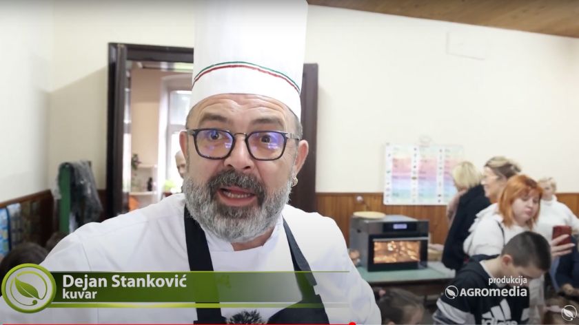 Deca vole da rade sa testom, razvija se njihova motorika i uživaju u pripremi hrane © AGROmedia Ministarstvo za brigu o selu Topolovnik (21)