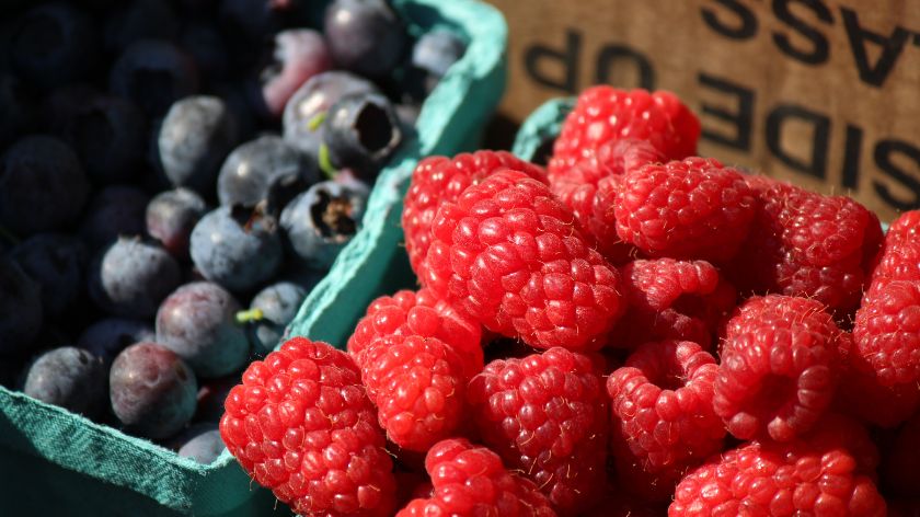 Cene voća i povrća na pijacama © Canva Cene voća i povrća