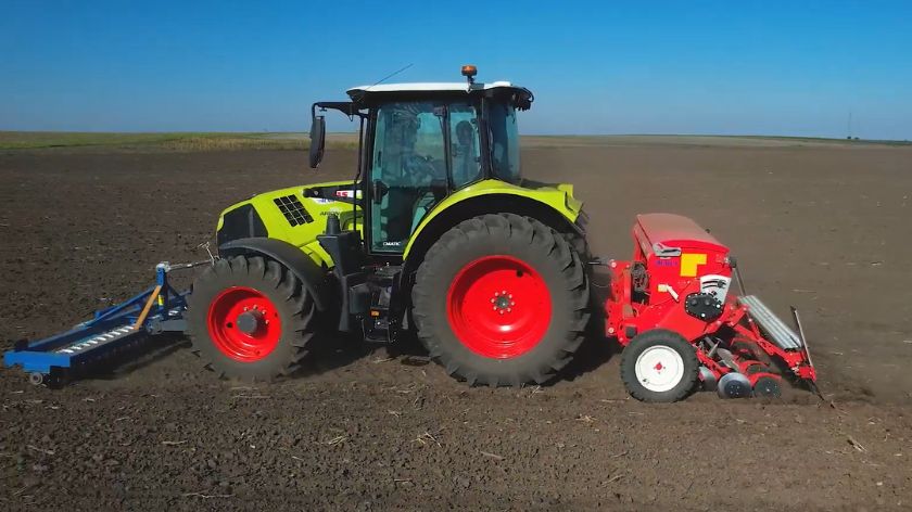 CLAAS Arion 500