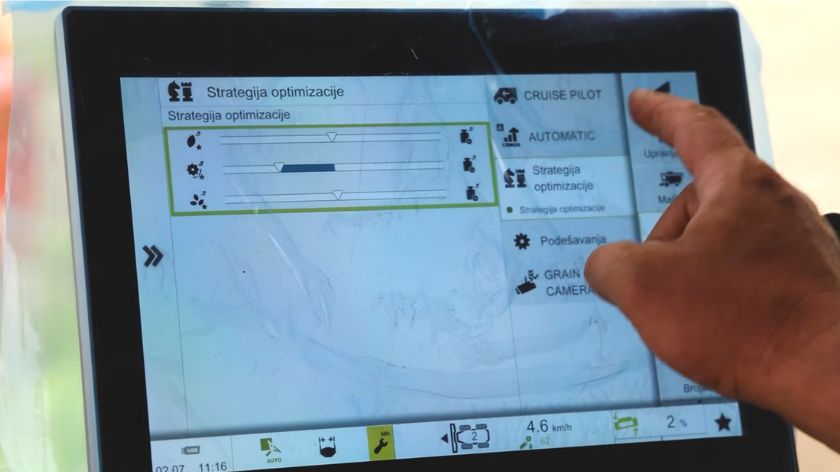 Optimizacija rada kombajna © AGROmedia/Youtube screenshot CLAAS Lexion 8900